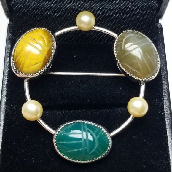 Vintage Sterling Silver Scarab Carved Stone Agate Circle Brooch, Estate - Picture 6 of 8